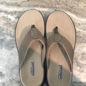 Sketchers Men’s Relaxed Fit Memory Foam Flip Flops